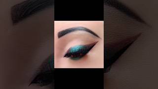 #short Eye Makeup Tutorial 💕🫶💕||#youtube #eyemakeup #eyemakeuptutorial #eyeliner ##eye #eyes #moon