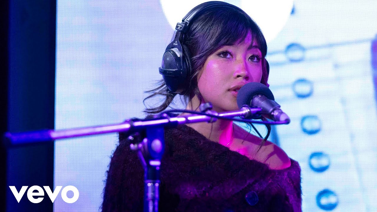 beabadoobee – Beaches in the Live Lounge