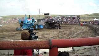 Lind, WA Combine Derby '09 - Smashing Combines I