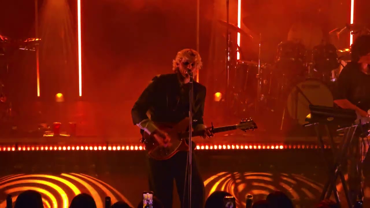 Friday I'm In Love (cover) - Luke Hemmings (Live) - O2 Shepherds Bush Empire, London 16/5/24