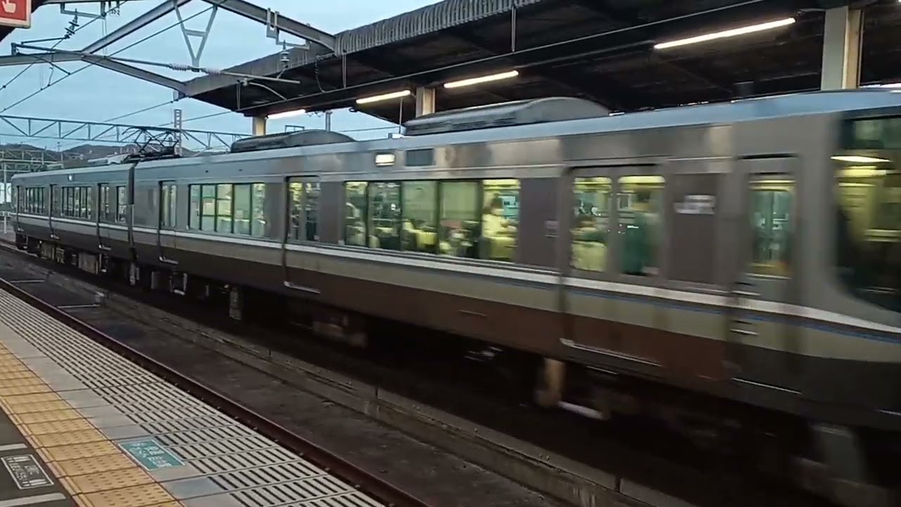 【キィィィィィン】快速マリンライナーブレーキ性能エグくね？　　　　　　　　　　　　　　　　　　　　　　　　　　　　　　　　　　　　　　　