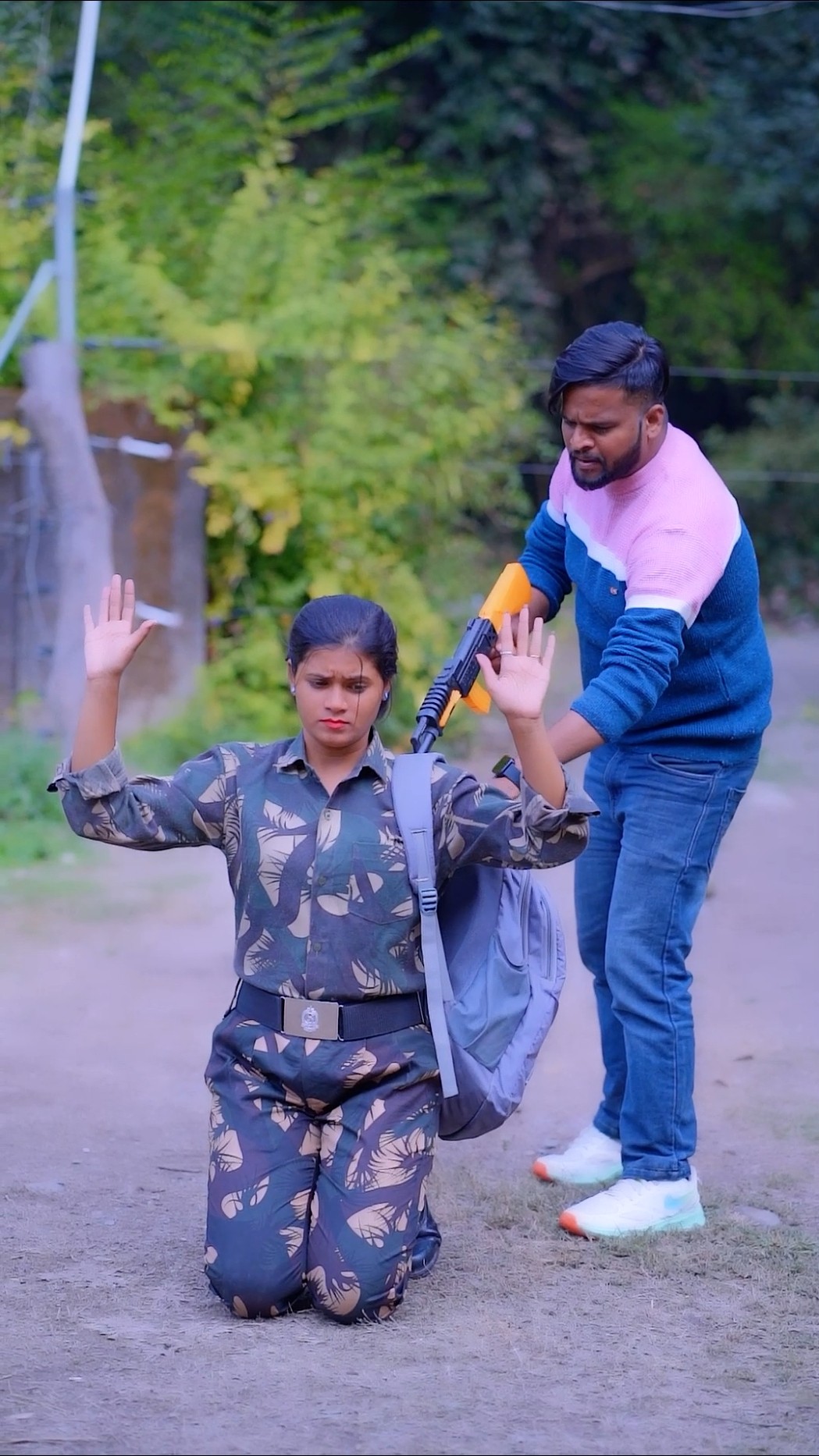 Apne desh ka tiranga chura lu etni meri okat nhi