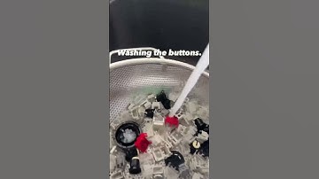 Cleaning the buttons on the Akai MPC 5000. #akaimpc #mpc5000 #beatmaker #production