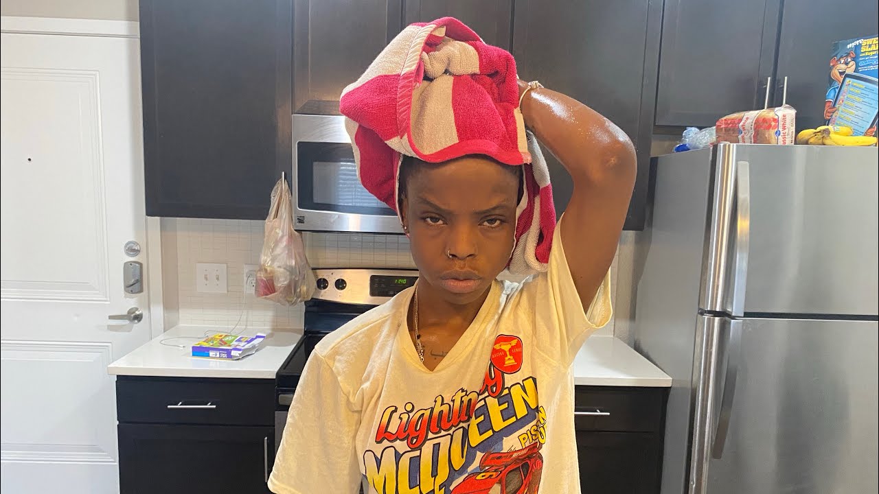 Розыгрыш с шампунем над девушкой 😱!!!