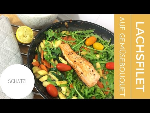 Lachs Braten Mit Haut Und Leckerem Gemüse In Leichter Sauce - Rezept