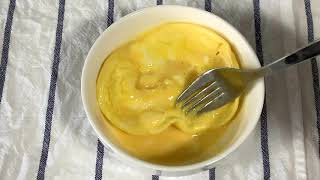 Lazy Cooking: Microwaved Scrambled Eggs
