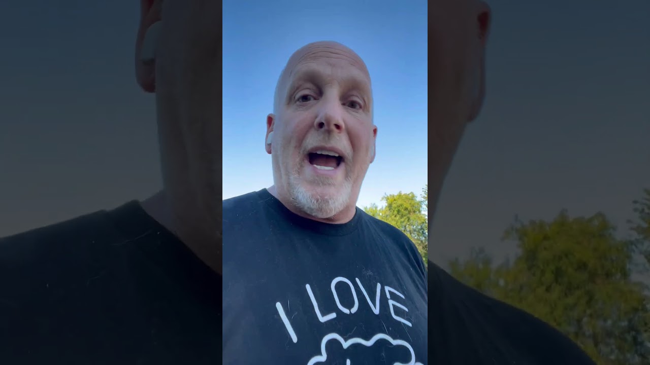 Почитая отца. Пытаясь изменить мир.