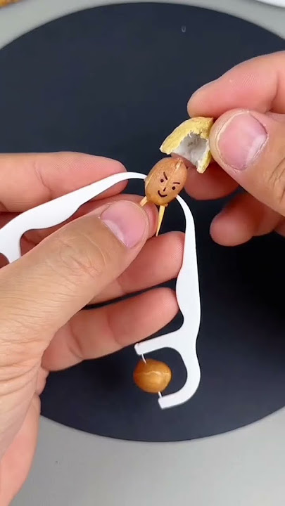 Using dental floss to make a Popeye shaker is simple and fun. #DIYToys#popeyes #shorts