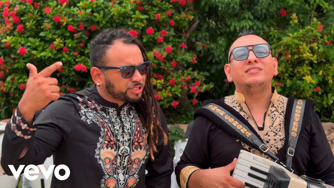 Omar Corona Y Su Norteño & Helán Tapia - Popurrí Askis: Ay El Amor/Amor Regresa