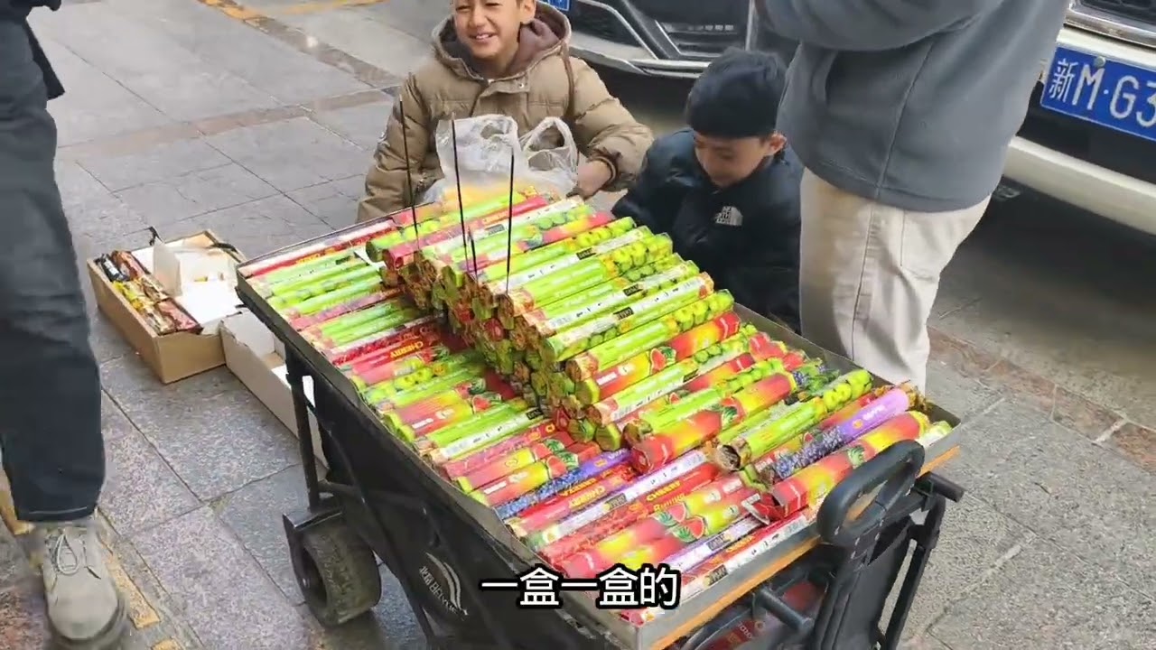 一个人在异地过年也不要亏待自己，做道酸焖虎皮猪脚大口吃肉真爽