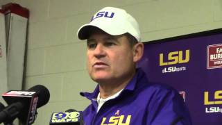 LSU coach Les Miles explains why he didn't call time out at the end of the half | Video