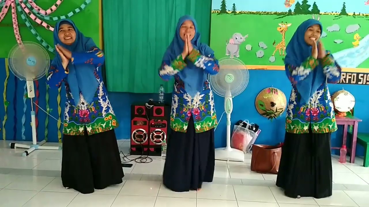 gerak dan lagu "sugeng enjing"