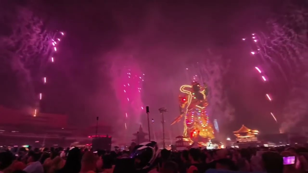 Ep11「埔里麒麟」鹿耳門聖母廟一年一度高空煙火大賞.破萬人推薦.埔里麒麟帶你身歷其境，直播中」的精華片段 (3:20:40 至 3:25:35)