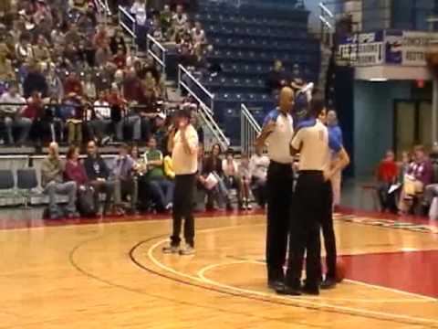 Maine Red Claws in Augusta 11/15/10 - YouTube