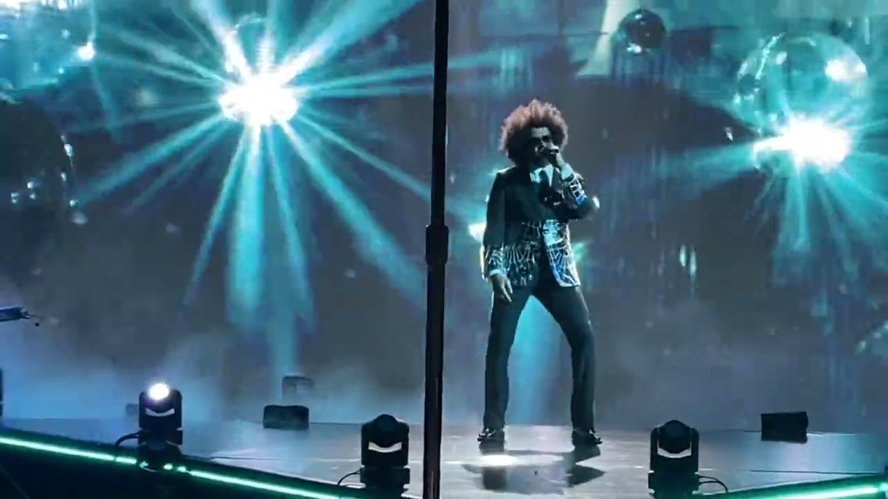 Maxwell - The Night Tour - Detroit - “Sumthin Sumthin” - 4/10/22