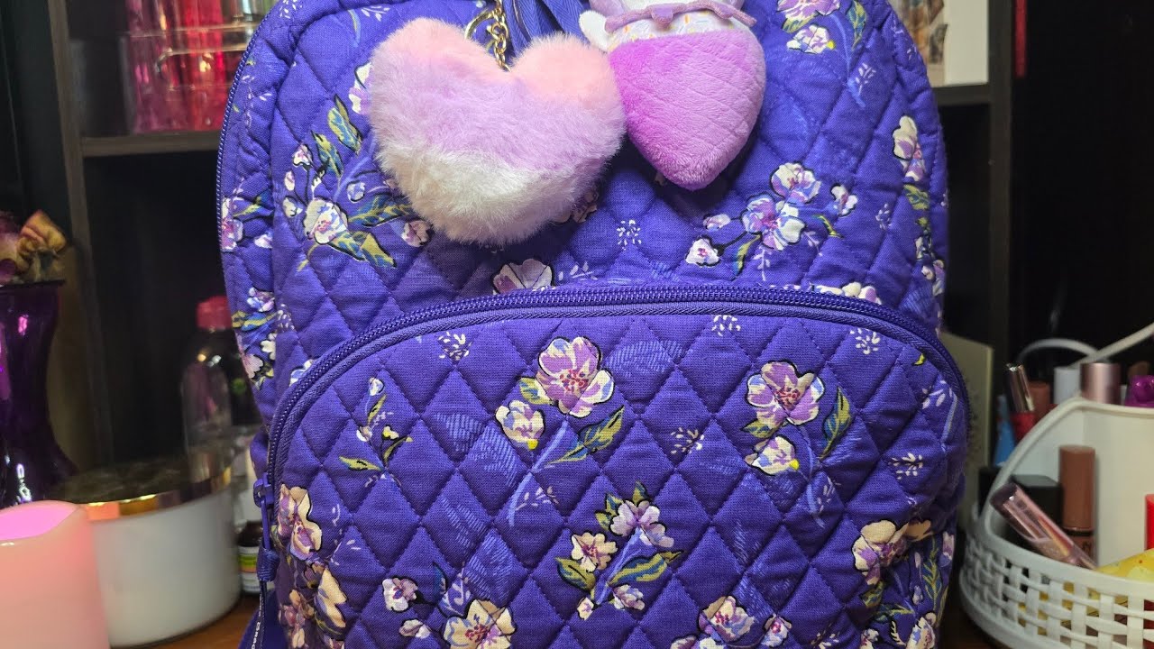 WHAT'S IN MY VERA BRADLEY BACKPACK? 💜🎒