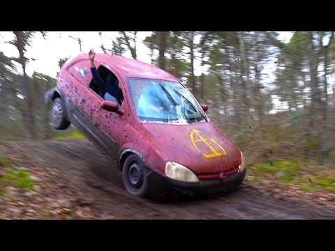 de Sintmobiel aan stront springen in een bos