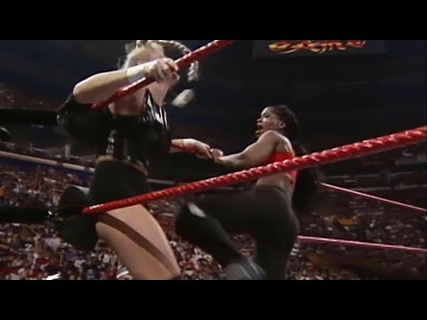 Sable vs. Jacqueline - WWE Women's Championship Match: Survivor Series 1998