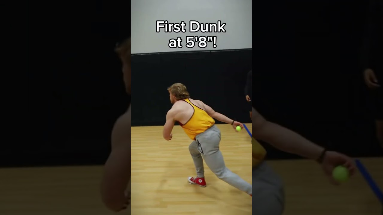 What a 5'8" Bodybuilder Dunk Looks Like! 🤯