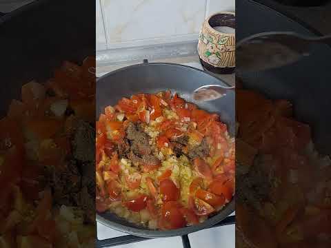 Шакшука на завтрак. #рецепты #вкуснопростоибюджетно