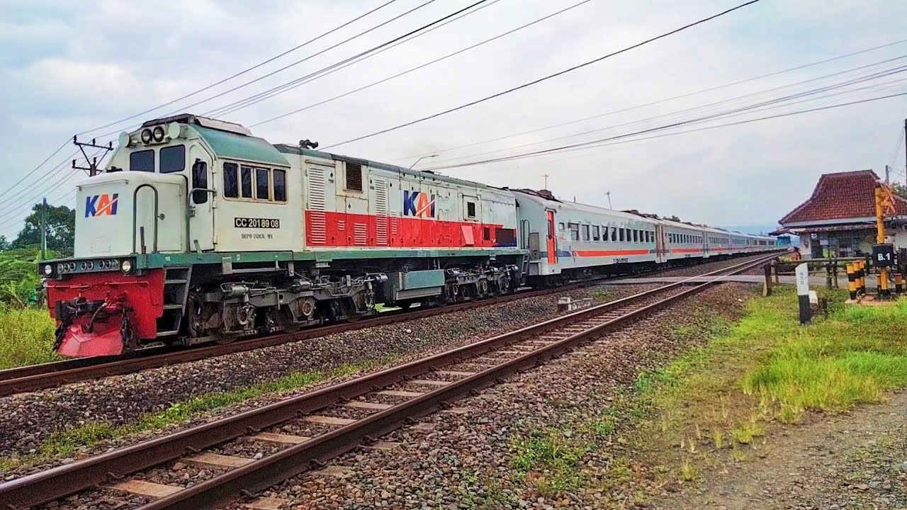 Perlintasan Kereta api Jalan Karangbolong, Gombong 