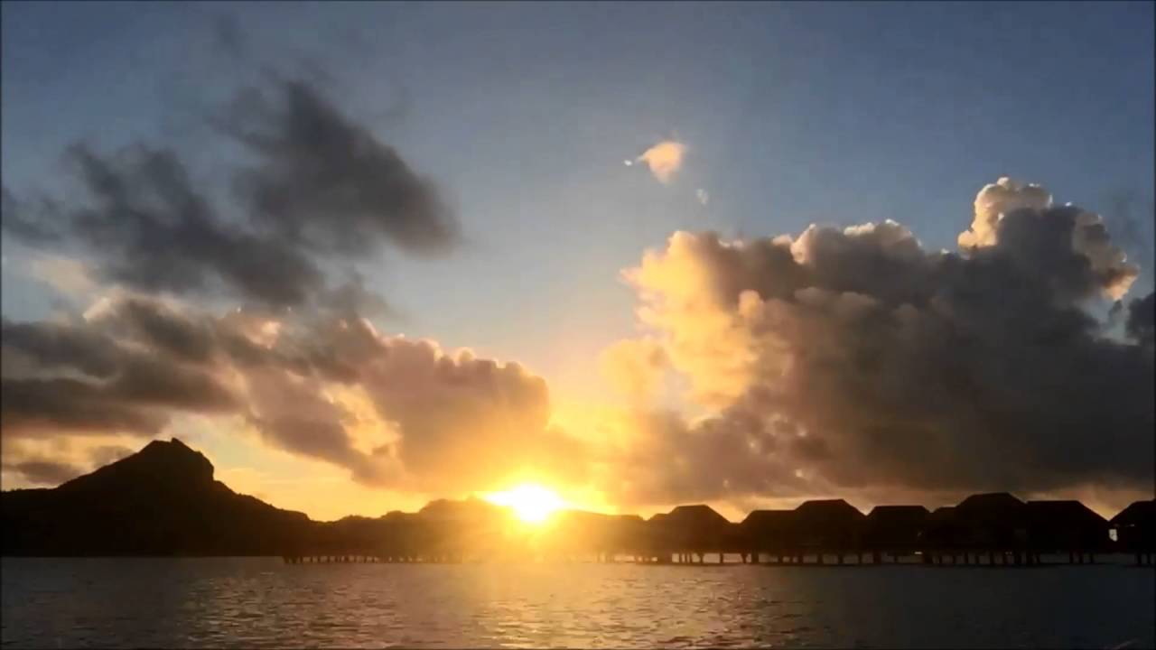 Coucher De Soleil à Bora Bora