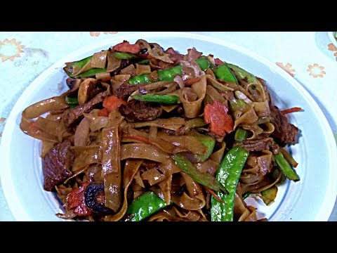 Beef With Rice Noodle Stir Fry 干炒牛河 (Chinese Cooking In A Wok) Beef Chow Foon