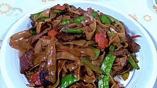 Easy and delicious recipe for cantonese rice noodle stir fry with
beef. 干炒牛河 we use the dry stick noodles. keep these noodles on
hand so you can make th...