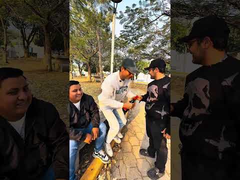 Traje una botella para que…. 😨 #comedia #amigos #mexico