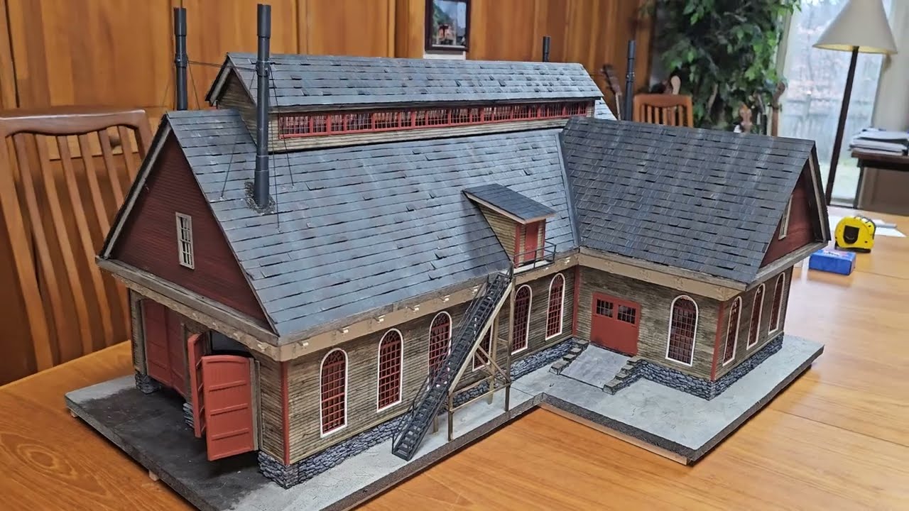 A beautiful custom built 2 stall Howard Zane Hi Rail O scale engine house picked up today!