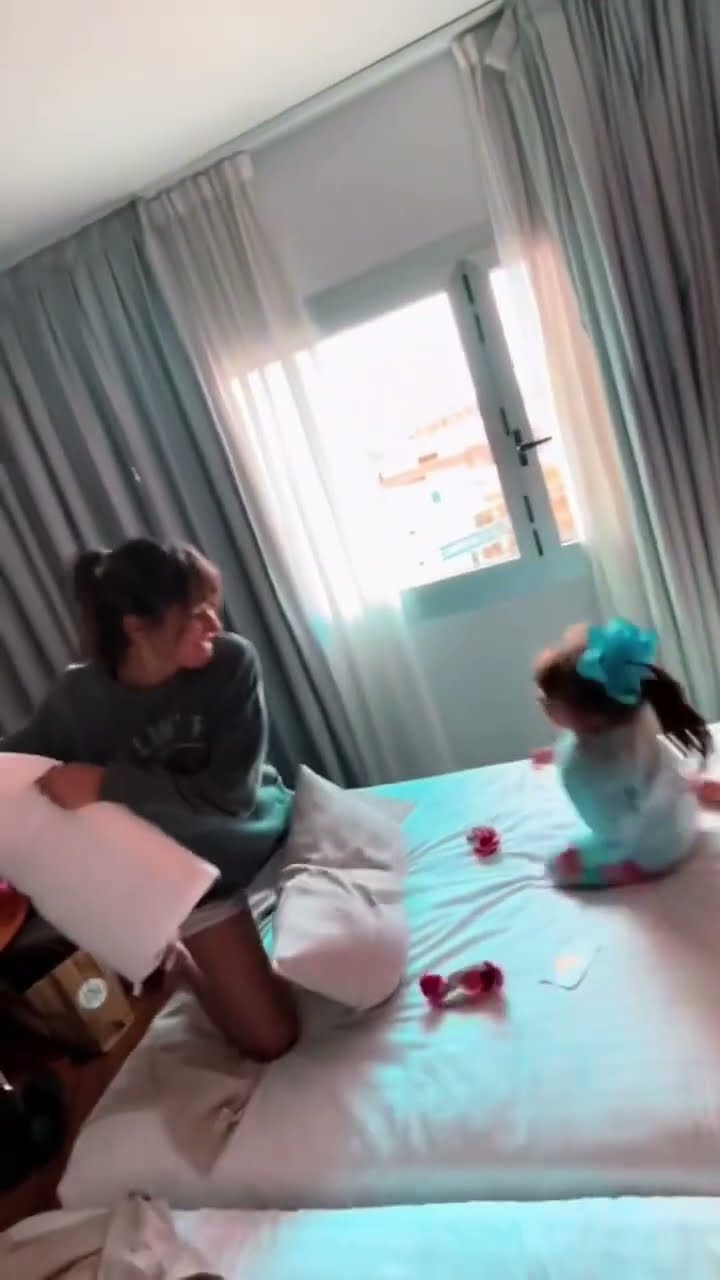 ??? Se armó la #GuerraDeAlmohadas en Murcia jajajaja #haash #pillowfight