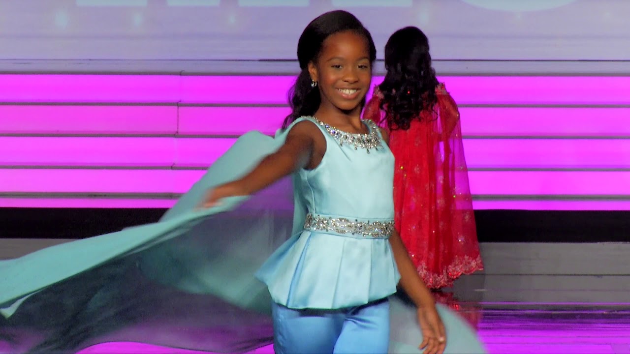 Addison Wells Finals Runway - YouTube