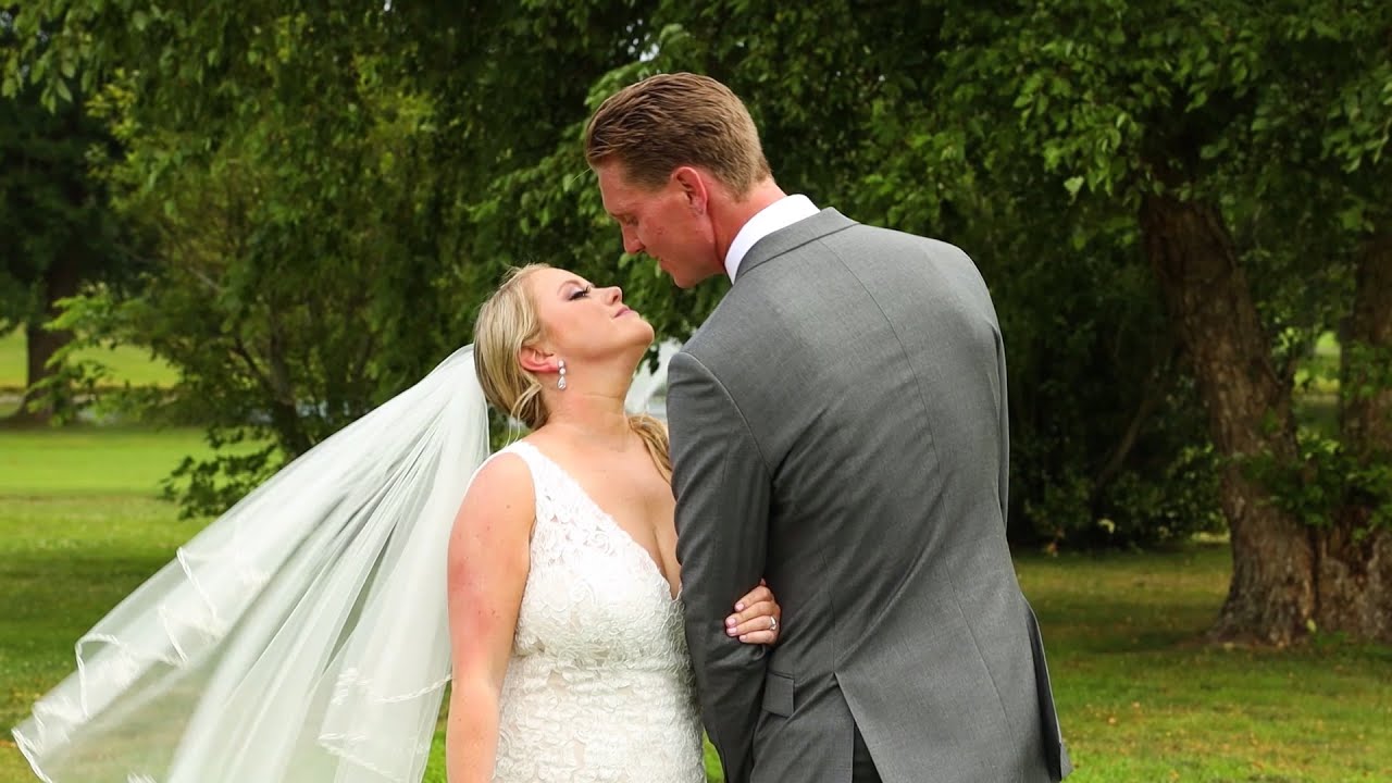 Summer Wedding at the Avalon Country Club {Erin & Nicholas}