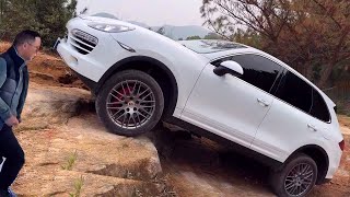 Porsche Cayenne 3.0L V6 Vs Jeep Moab Edition 3.6L V6 And Hyundai Santafe 2.0L Off-Road Driving