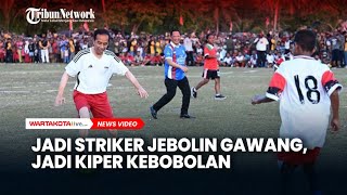 Keseruan Presiden Jokowi Main Bola Bareng Anak-anak Papua