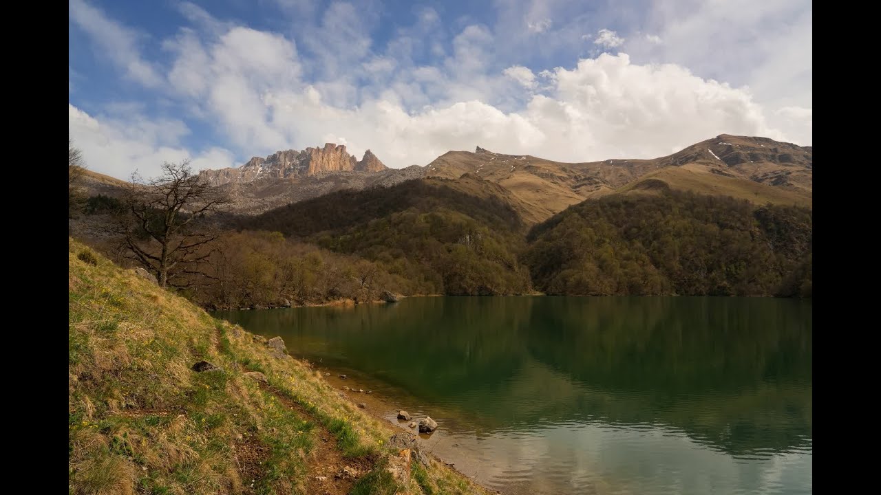 In the bosom of Mount Kapaz.KEPEZ daginin qoynunda.Goy-gol.Azerbaycan