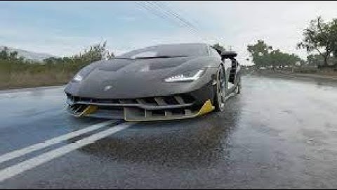 Lamborgani car racing game made by HTML,Javascript,Css