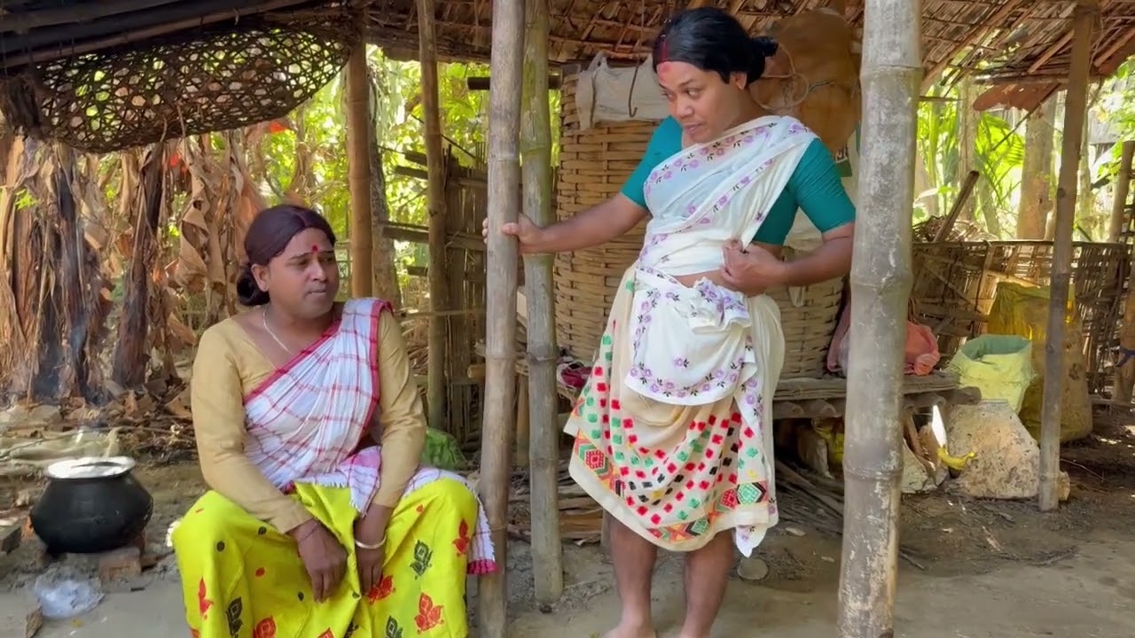 বোৱাৰীয়ে টেটু চেপিলে শাহুক । ছোৱালী দেখুৱাই বিপদত পৰিল ৰদালি। 