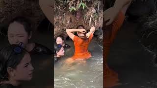 Woow... beautiful girl swimming in the river