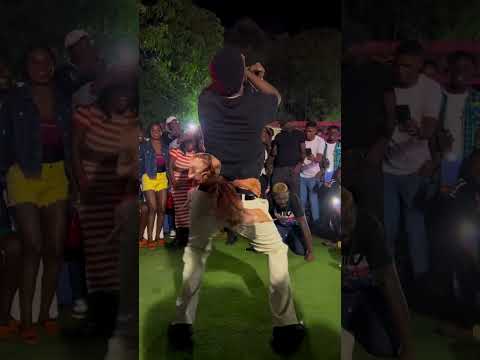 Massanó dançou Tchianda na sua terra Natal Lunda Norte 😂😂😂