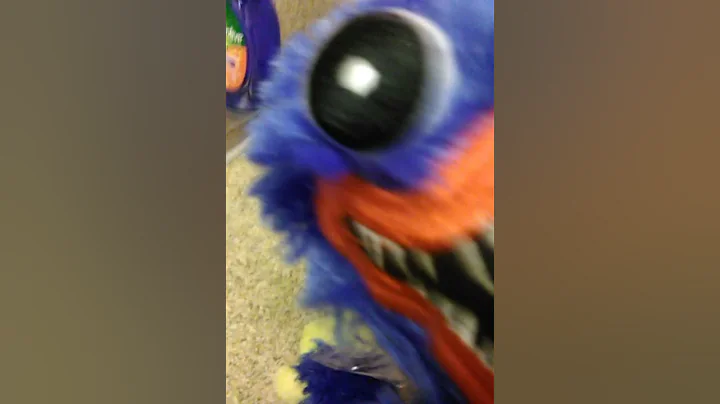 Kissy cheats on huggy