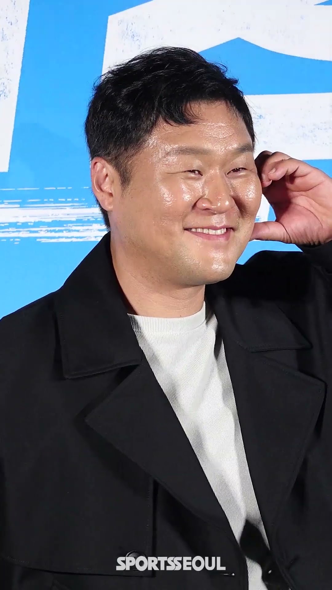 윤경호, 남들은 코미디- 나홀로 느와르