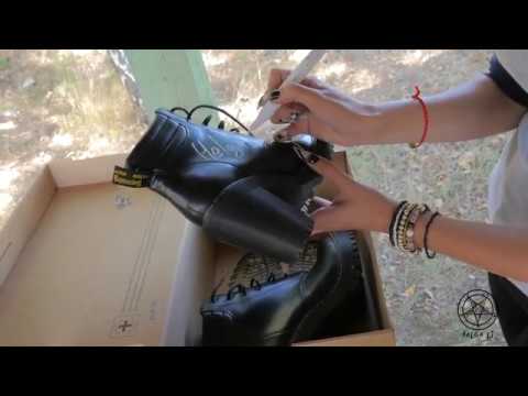 Destroy Boots (Helga Li)