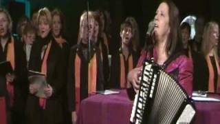 Gospelchor Maria Martental + Kathy Kelly (12.3.2010) - Möge die Strasse (Irische Segenswünsche) chords