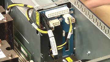 ThinkSystem ST550 installing a power interface board