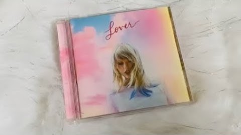 Taylor Swift - Lover | Standard CD Unboxing