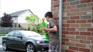 Nerf War - Brother VS Brother