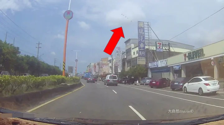 省道台1线新丰~湖口段巧遇幻象5机编队Dashcam Captures Five Taiwan Fighters Formation Flying Over-No.1 Provincial Road - 天天要闻