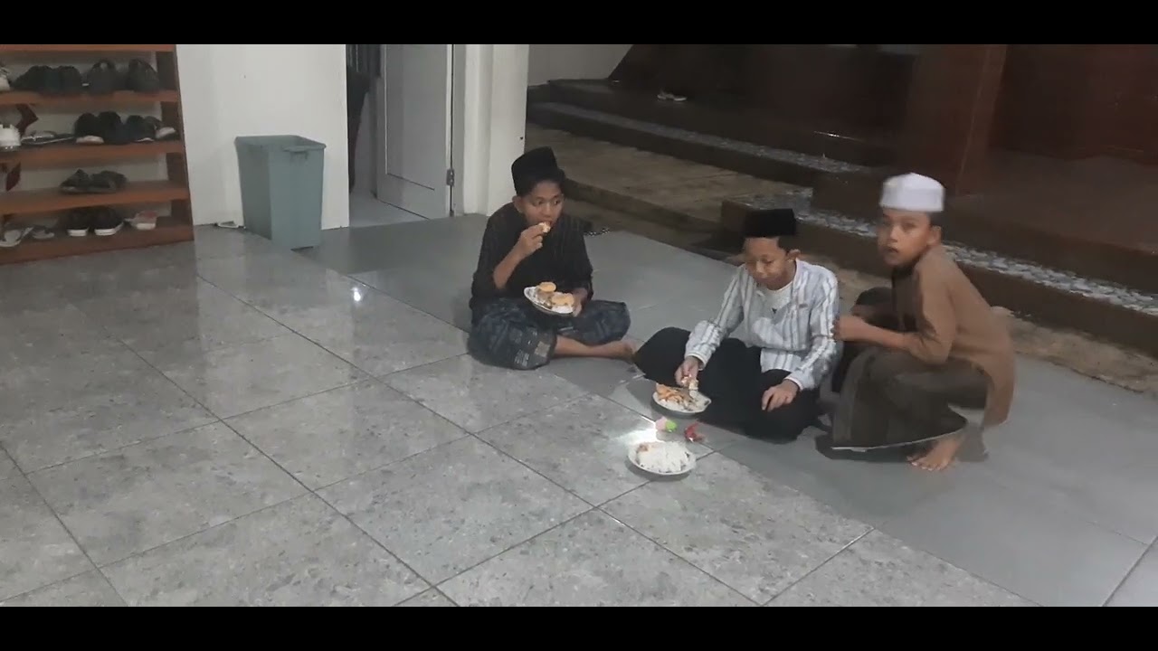 SANTRI PONDOK PESANTREN AL HIKMAH WARUNGPRING,PEMALANG JAWA TENGAH