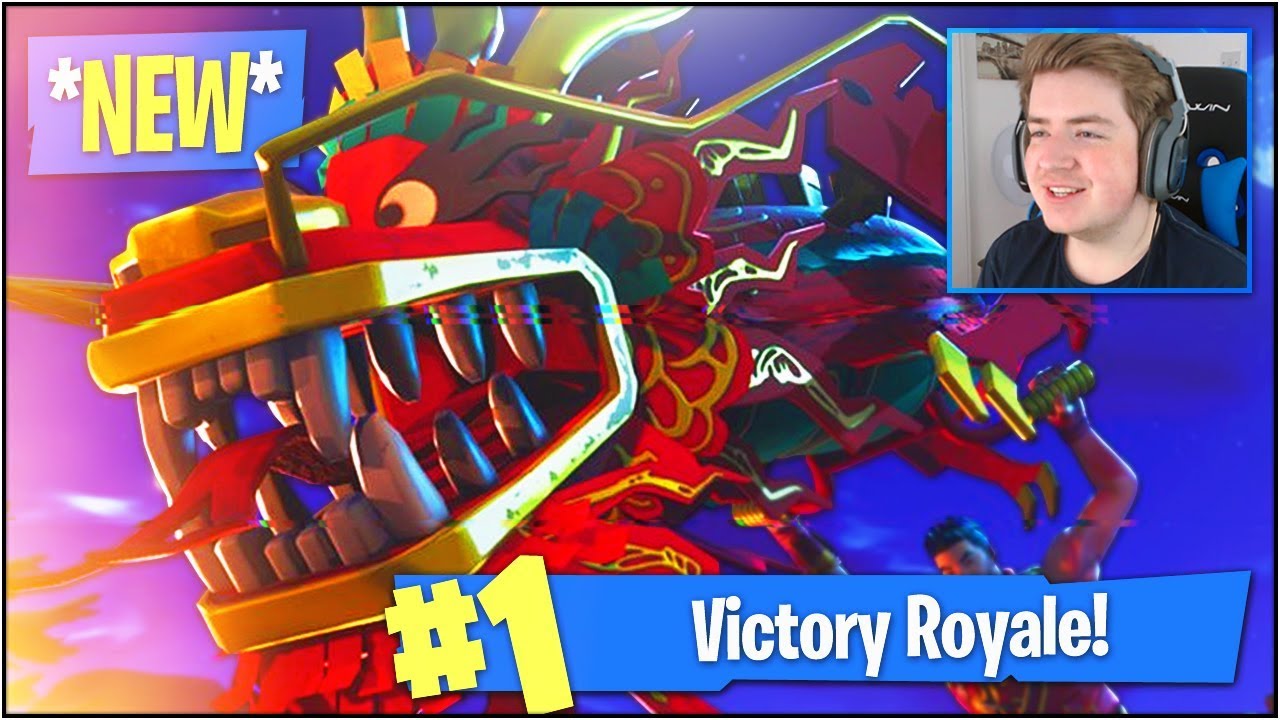 *NEW* ROYALE DRAGON GLIDER in Fortnite Battle Royale! (Fortnite PS4 V.3